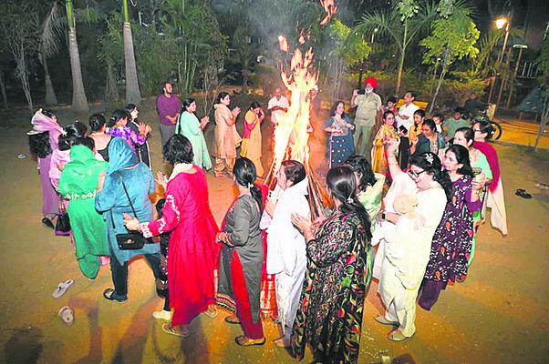 సరదాల సంక్రాంతి వచ్చేసింది. మూడు రోజుల సంబ రాలు మొదలయ్య1
