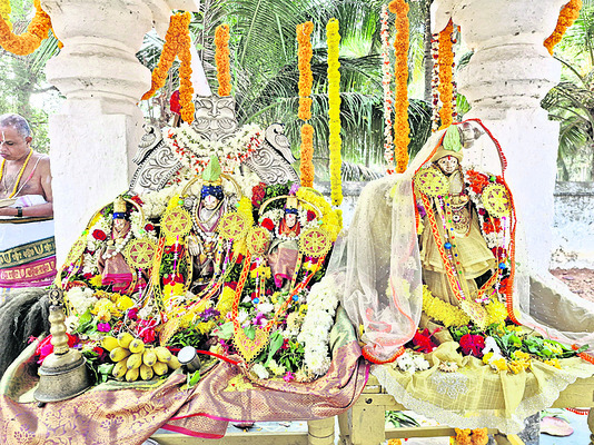 నేత్రపర్వంగా గోదా కల్యాణం 1