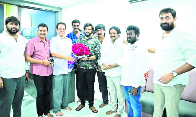 పందెం కొట్టిన కోడి5