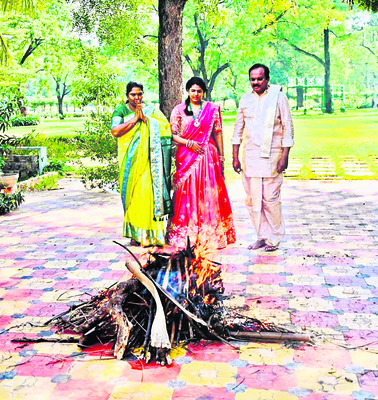 చికెన్‌ ధర అమాంతంగా... 
3