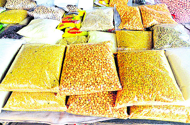 సామాన్యులకు భారంగా... 
2