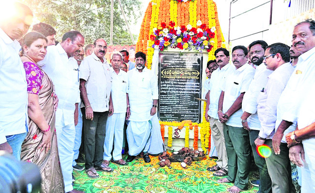 మధిర సమగ్రాభివృద్ధే లక్ష్యం 
1