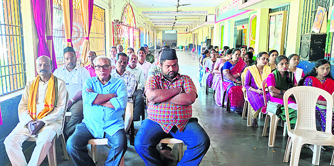 వెలుగు తెచ్చింది.. 11