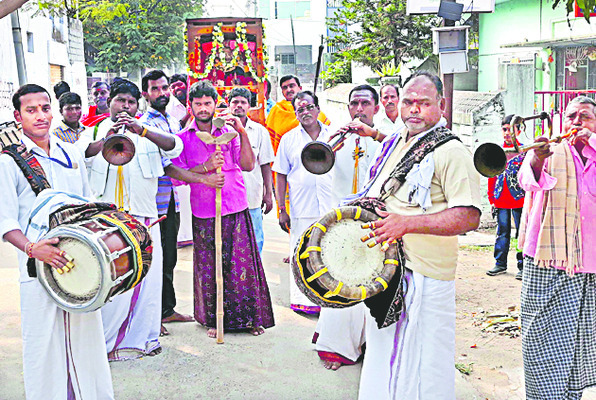 అమరేశ్వరునికి భోగి సేవ 
4