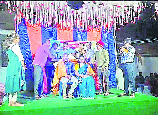 దాడితల్లి అమ్మవారిని  దర్శించుకున్న న్యాయమూర్తి 1