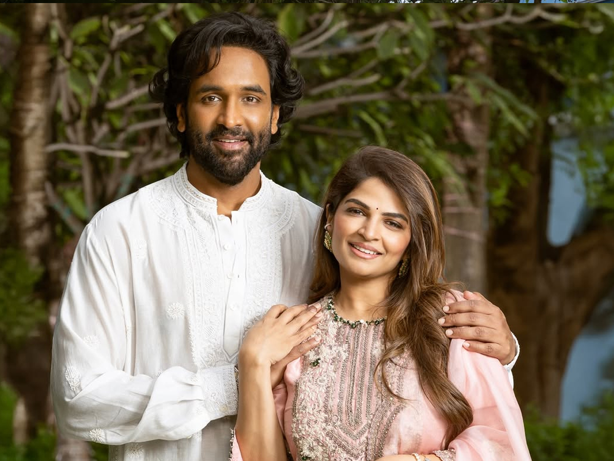 Film celebrities in Bhogi And Sankranti celebrations Photos11