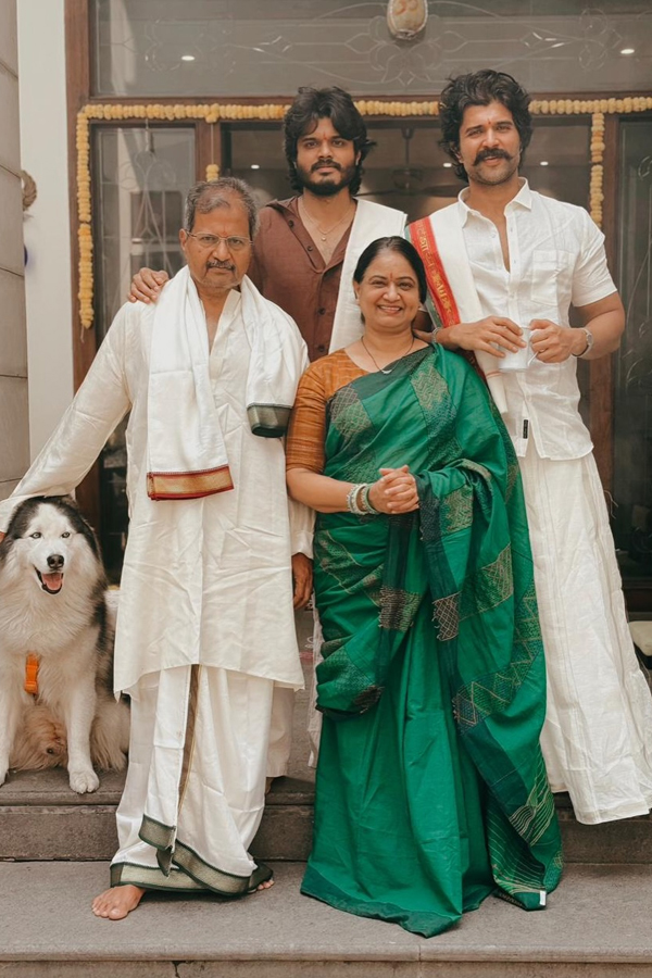 Film celebrities in Bhogi And Sankranti celebrations Photos19