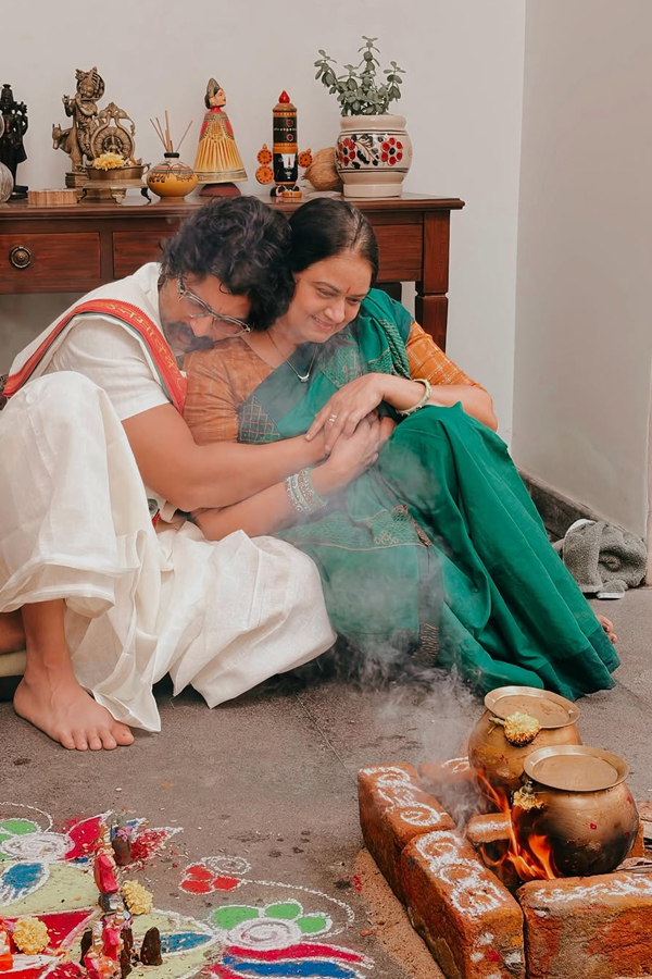 Film celebrities in Bhogi And Sankranti celebrations Photos22