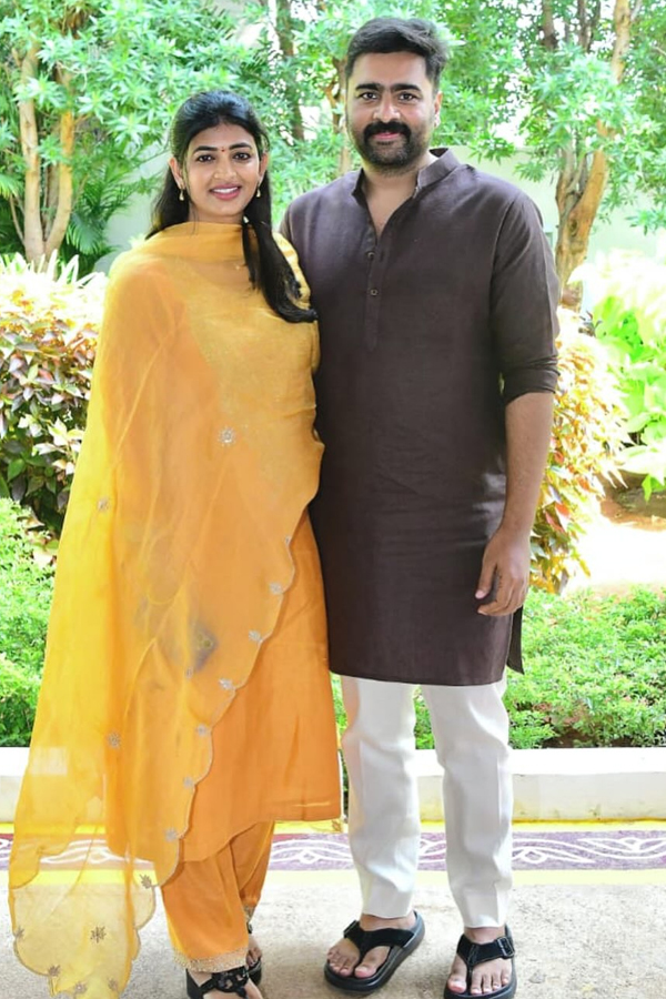 Film celebrities in Bhogi And Sankranti celebrations Photos23