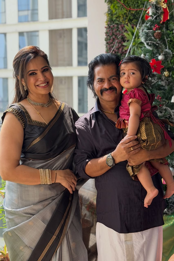 Film celebrities in Bhogi And Sankranti celebrations Photos27