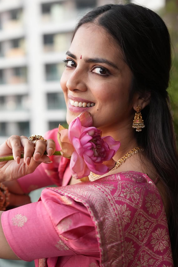 Film celebrities in Bhogi And Sankranti celebrations Photos30