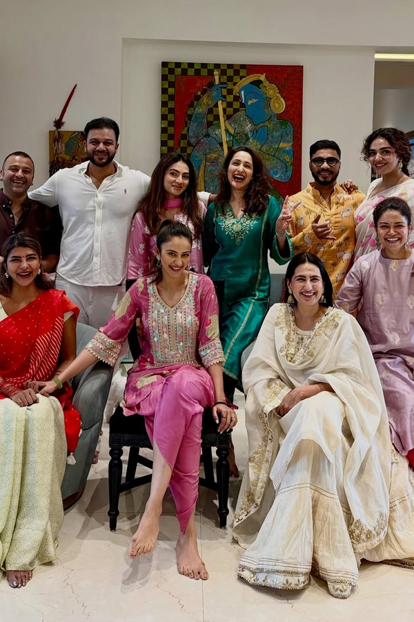 Film celebrities in Bhogi And Sankranti celebrations Photos33