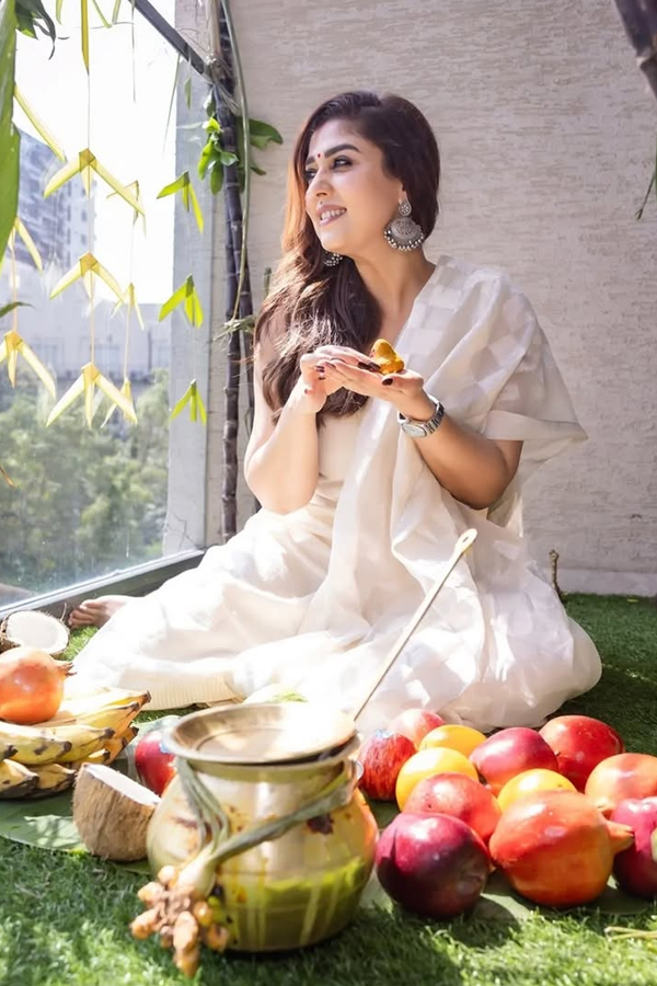 Film celebrities in Bhogi And Sankranti celebrations Photos48