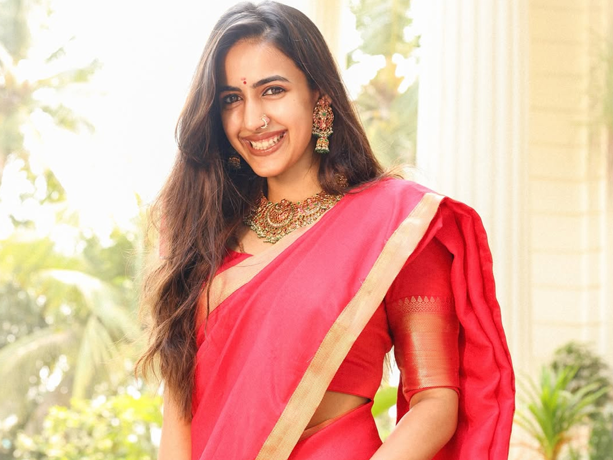 Film celebrities in Bhogi And Sankranti celebrations Photos52