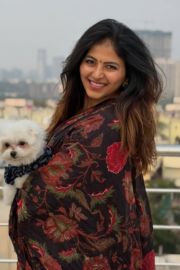 Film celebrities in Bhogi And Sankranti celebrations Photos8