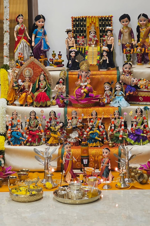 Tollywood Actress Laya Sankranthi Doll collection Photos14