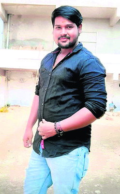 రోడ్డు ప్రమాదంలో యువకుడి దుర్మరణం1