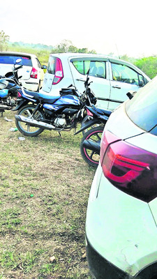 మంత్రి అండదండలతోనే? 
1