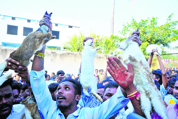 ఖాద్రీశా.. జగదీశ అంటూ భక్తులు కీర్తించగా...కదిరి లక్ష్మ2