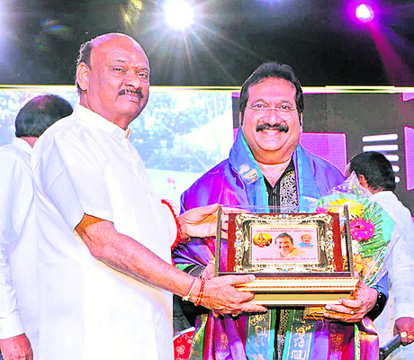 వైభవంగా మకరజ్యోతి సంబరాలు 1