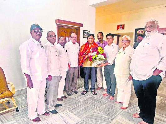 ‘ఆఫీసర్స్‌ క్లబ్‌’కు  సహకారం అందిస్తాం
2