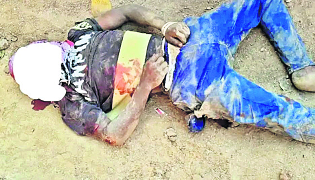 రాయి పడి ఇద్దరు కార్మికులు మృతి 1