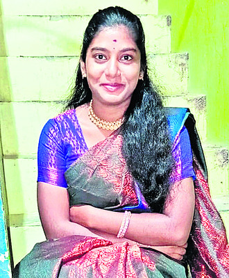 రైలు కిందపడి  ఇద్దరు యాచకుల మృతి 
1