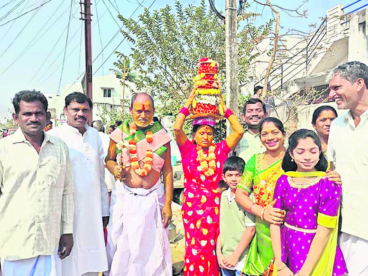 ఘనంగా బోనాల పండగ4