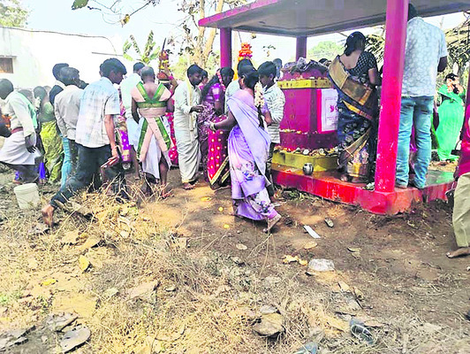 ఘనంగా బోనాల పండగ3