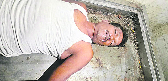 ఆర్థిక సమస్యలతో ఆత్మహత్య 1