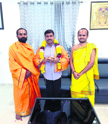 ఆలయ నిర్మాణానికి కృషి చేస్తా
3