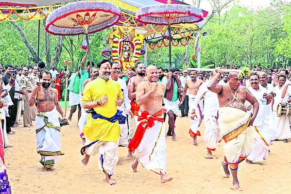 తిరుమలలో ఘనంగా శ్రీవారి పార్వేట ఉత్సవం 1