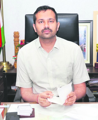 నేడు రాజకీయ పార్టీలప్రతినిధులతో సమావేశం 
1