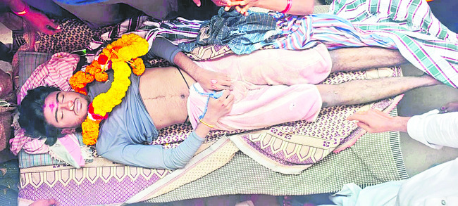 విద్యుదాఘాతానికి  రైతు మృతి 1