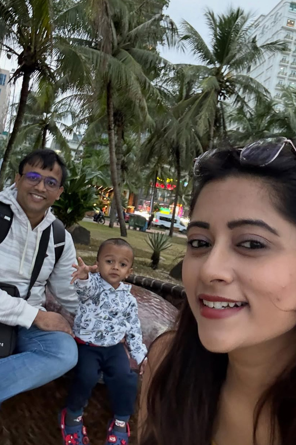 TV Actress Lahari At The beach with Her Son Photos15