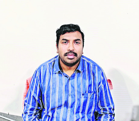 లక్ష్యానికి దూరంగా..2