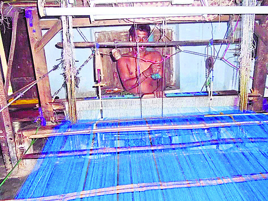 సంక్రాంతి పండగకు తమ సొంత గ్రామాలకు వచ్చిన వారు తిరుగు ప2