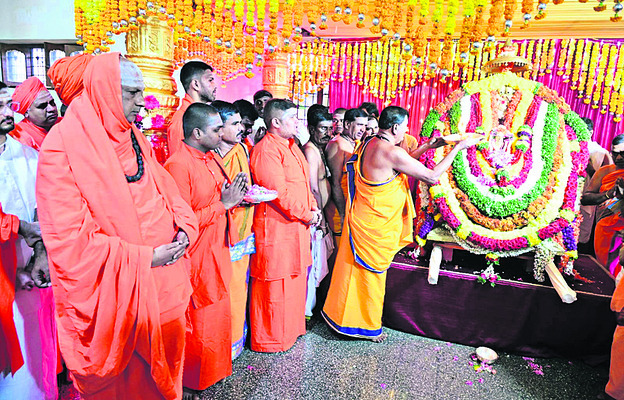 నేత్రపర్వం.. శివయోగి బ్రహ్మ రథోత్సవం3