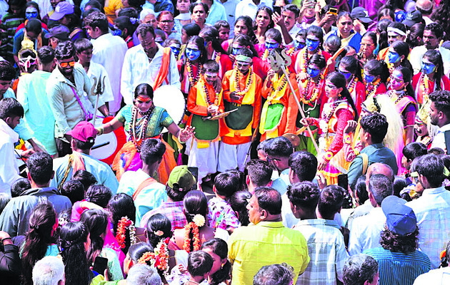 నేత్రపర్వం.. శివయోగి బ్రహ్మ రథోత్సవం1
