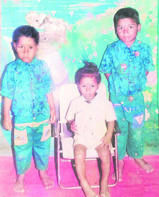 జాతరలో తప్పిపోయి.. 29 ఏళ్లకు సొంతింటికి 1