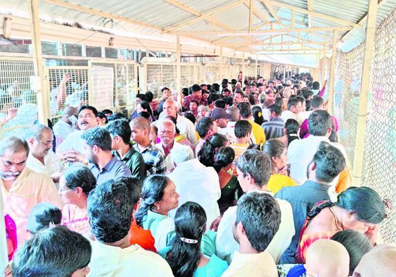 శ్రీవారి క్షేత్రం.. భక్తజన సాగరం 2