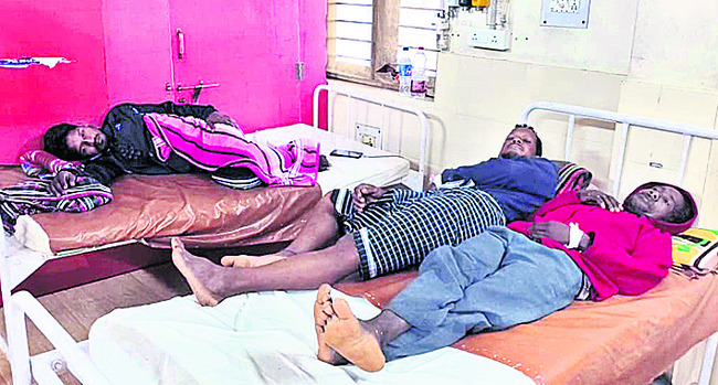 జీలుగుకల్లు తాగిన పలువురికి అస్వస్థత1