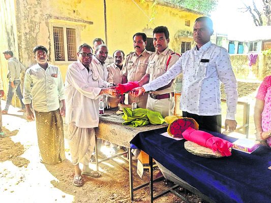 ప్లాస్టిక్‌పై ఏకగ్రీవ సమరం 1