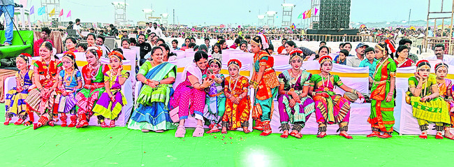 పేట..ఏటోత్సవంతో శోభిల్లే1