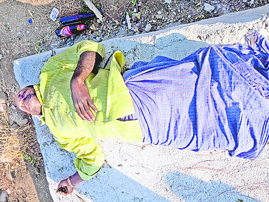 తాళం వేసిన ఇంట్లో చోరీ 2