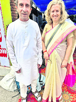 విశ్వవ్యాప్త ఆధ్యాత్మిక పరిమళం 3