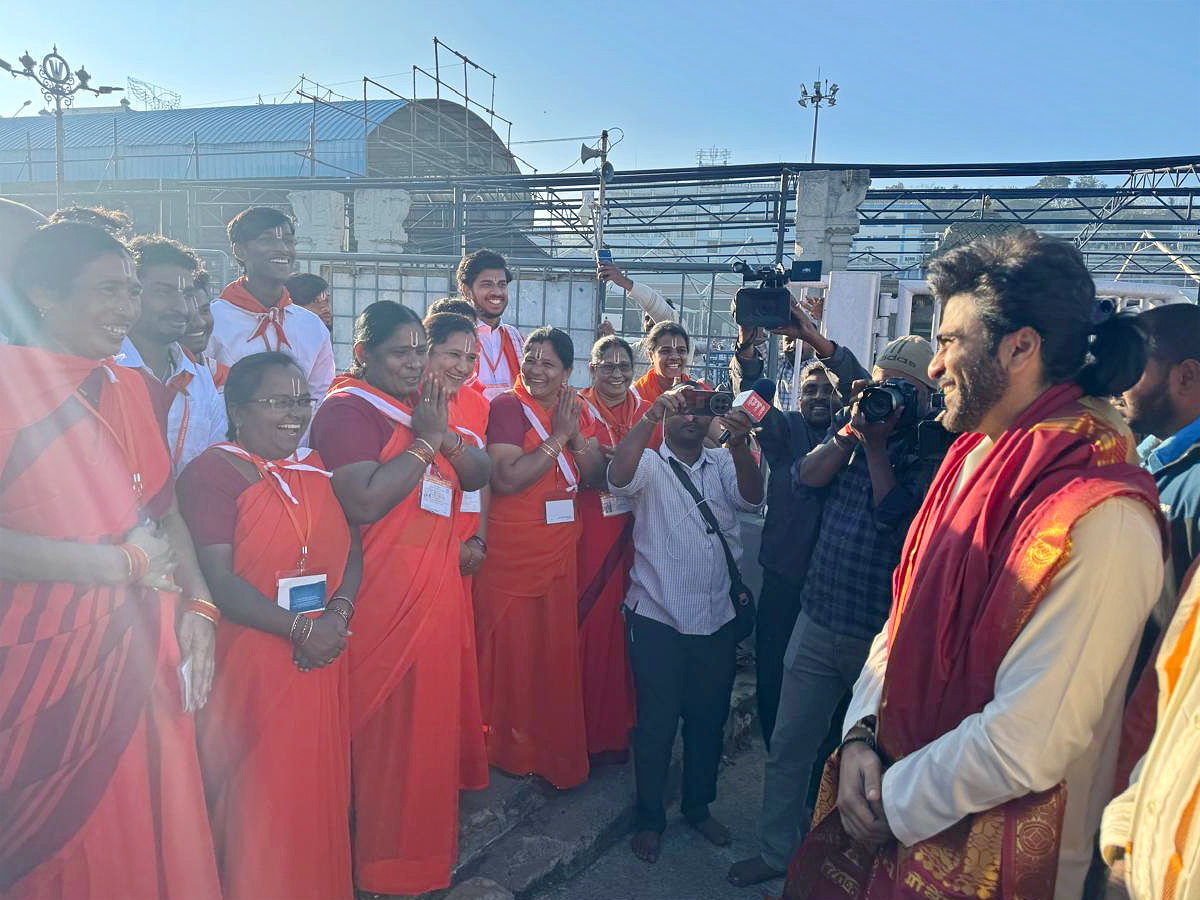 Former Minister Roja and Sharwanand visit Tirumala Temple Photos16