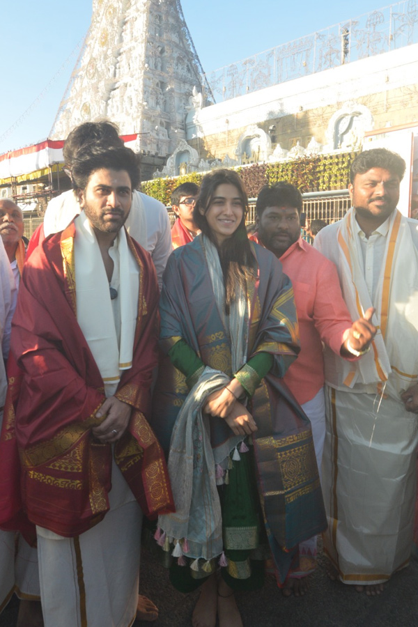Former Minister Roja and Sharwanand visit Tirumala Temple Photos3