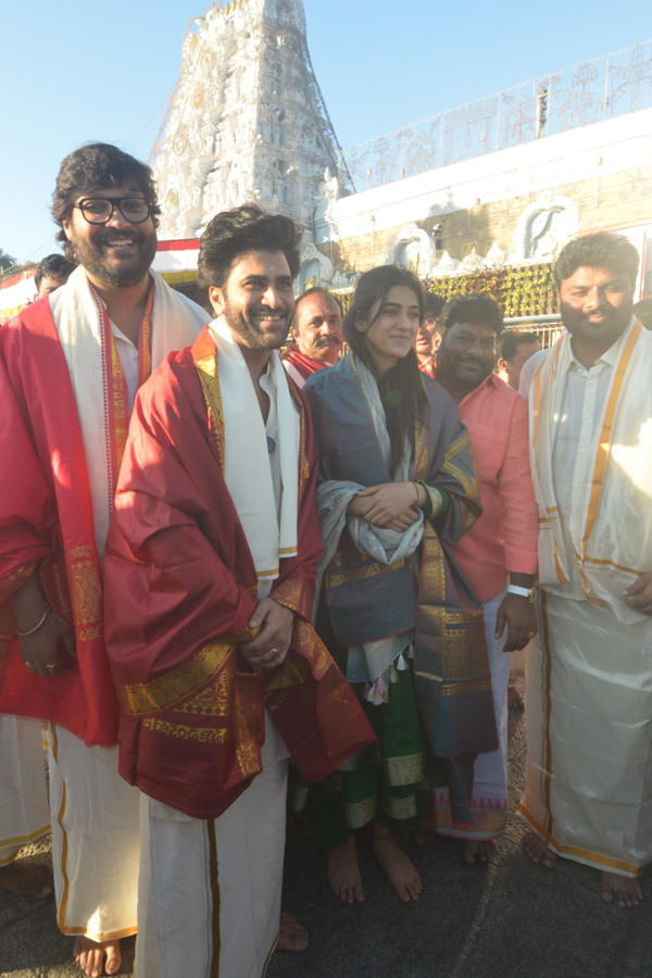 Former Minister Roja and Sharwanand visit Tirumala Temple Photos7