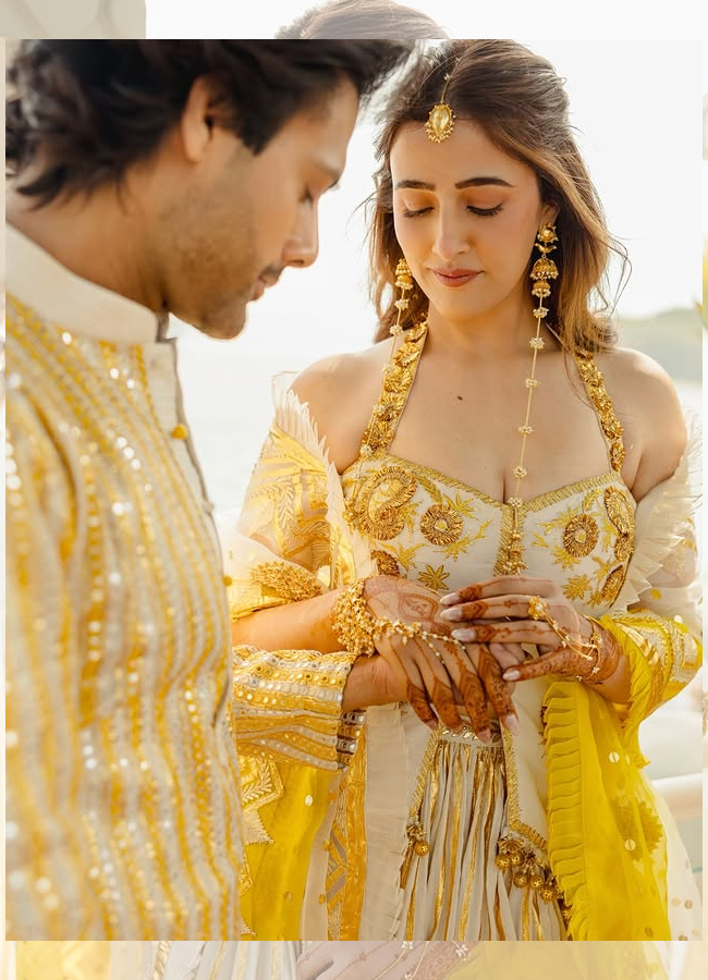 Actress Nupur Sanon shared photos from her Haldi ceremony5